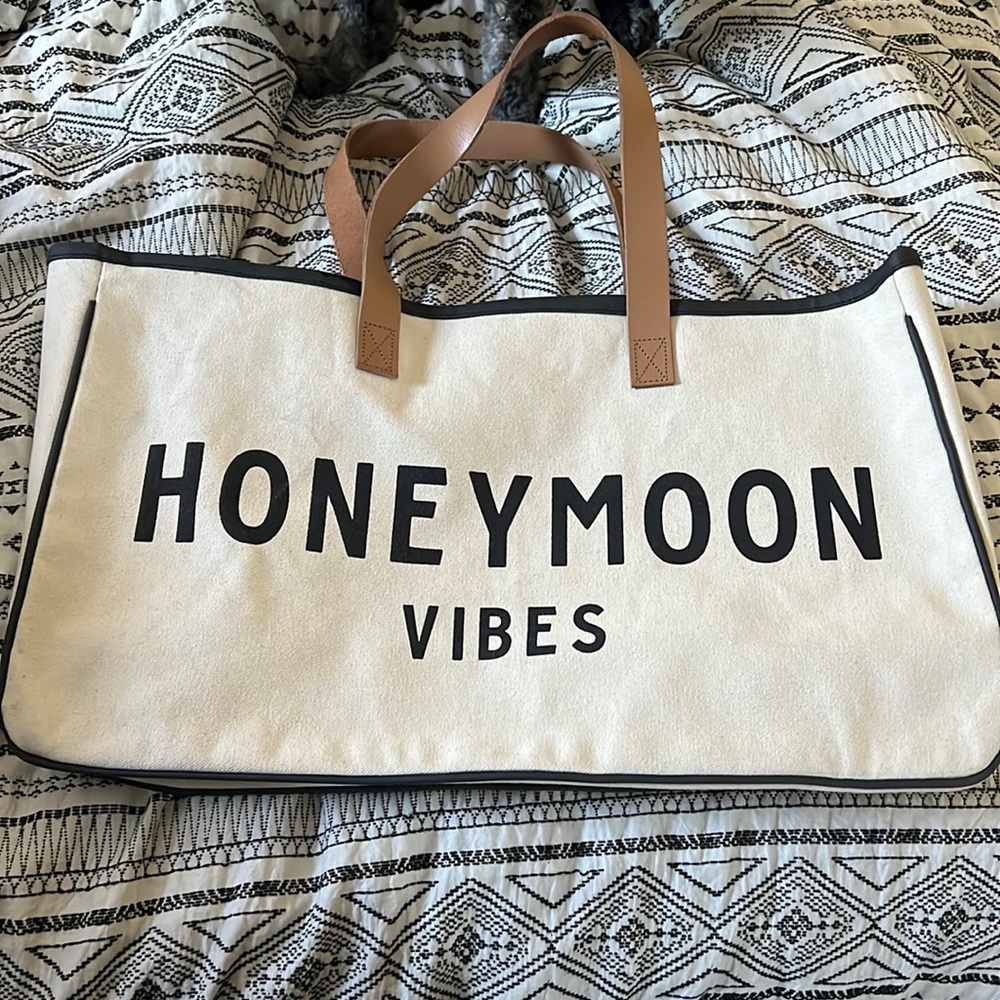 Honeymoon tote
